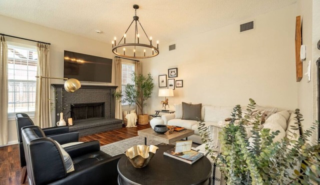 Designer-Styled Modern Farmhouse w/Heated Pool