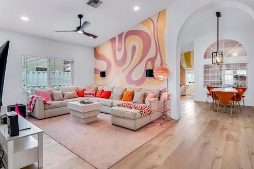 Designer Stylish Villa by Sawgrass with Hot Tub and Arcade Games
