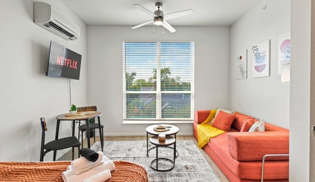 Designer Suite | Bishop Arts | Gym, Yoga & Games