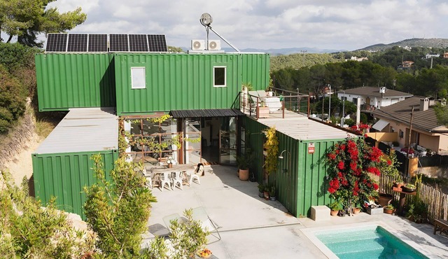Designer villa with sauna and swimming pool