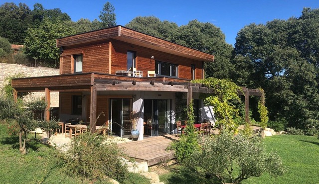 Designer wooden house, bright, comfortable, large quiet terraces, far-reaching views, river