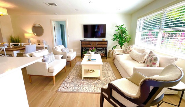 Designer’s Luxury 3 BR Pool Home .5 mile to BEACH.