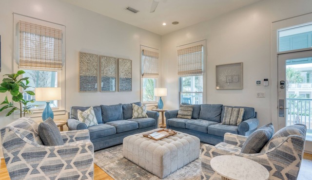 Destin Dream by AvantStay | 2-Story Home, Walk to Beach