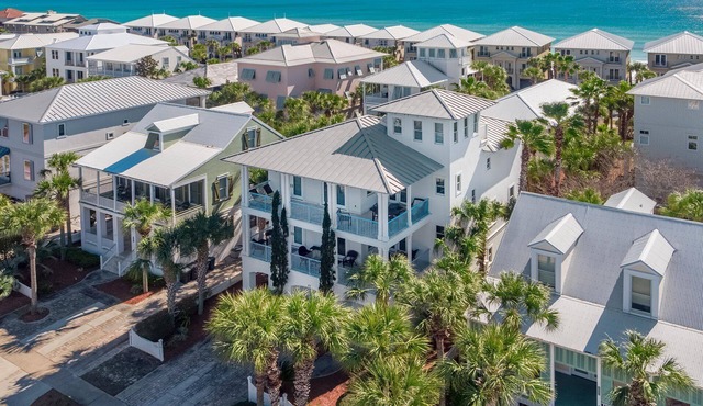 Destin, Miramar Beach - 4,000 square ft. Steps to the Beach, plus private pool!
