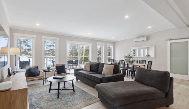 Destination Lake House - Hot tub