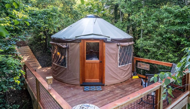 Destination Outdoors Holly Hideaway - A unique yurt perfect for glamping!