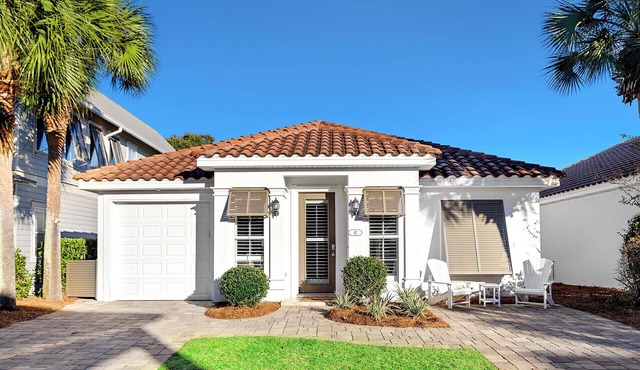 Destined For Fun - Gated Community, Near the Beach + Dining, 2 Community Pools!