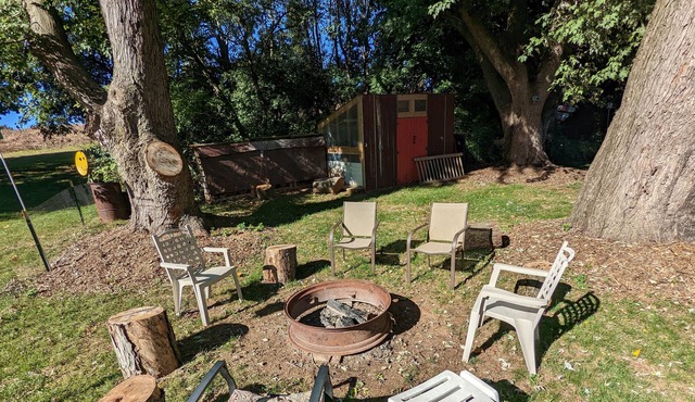 Destiny Farm, farmhouse in the country.