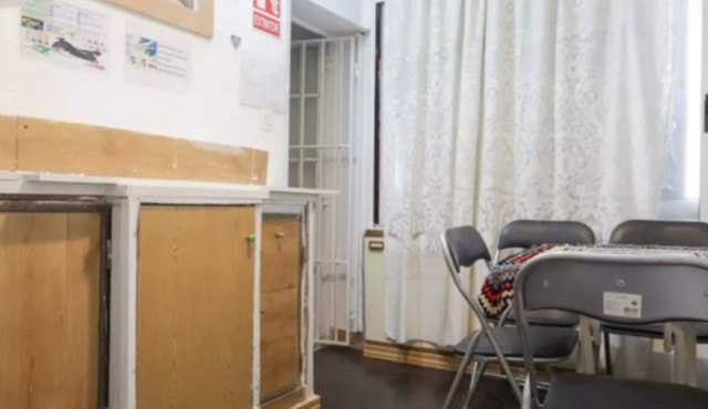 DETACHED HOUSE 6 BED. 2 BATHROOMS WELL CONNECTED TO AIRPORT AND MADRID CENTER
