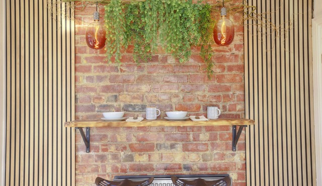 Detached 2 story recently renovated property in the town centre