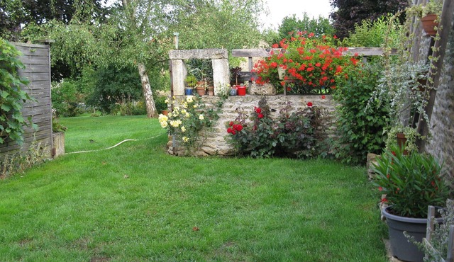 Detached 3-star house in a village with shops