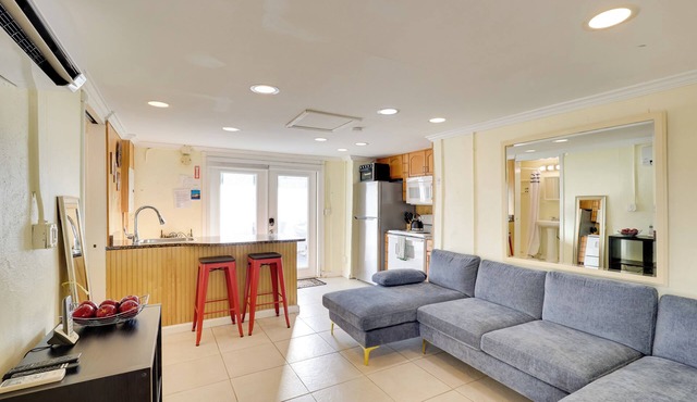 Detached Backyard Studio in Fort Lauderdale!