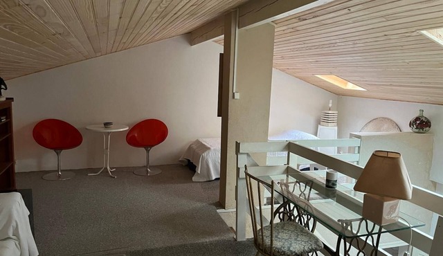 Detached bungalow with garden