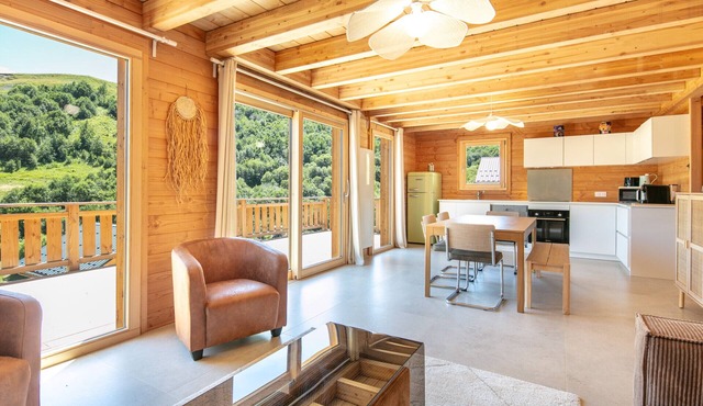 Detached chalet, terrace, mountain view