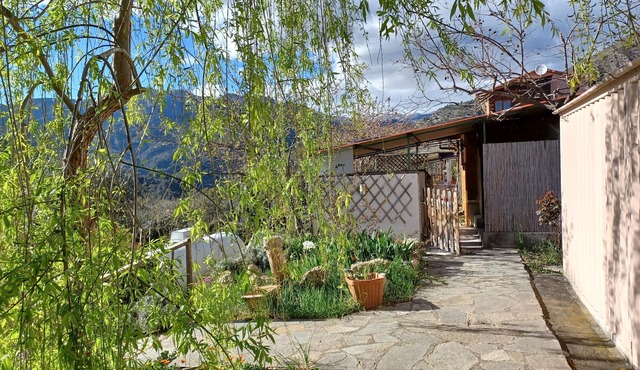 Detached chalet. Mountains, change of scenery, calm and sunshine guaranteed