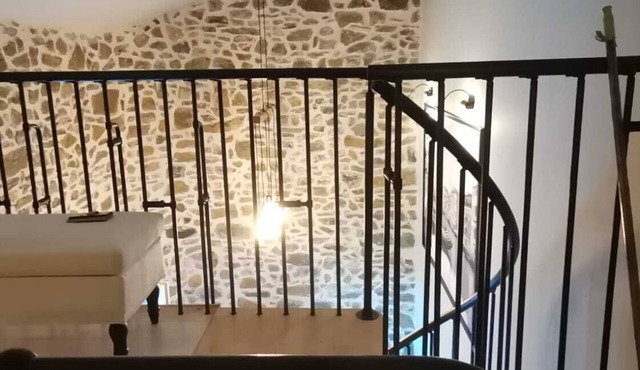 Detached cottage in 2000m2 property