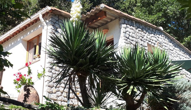 Detached cottage on property with private Jacuzzi and shared pool