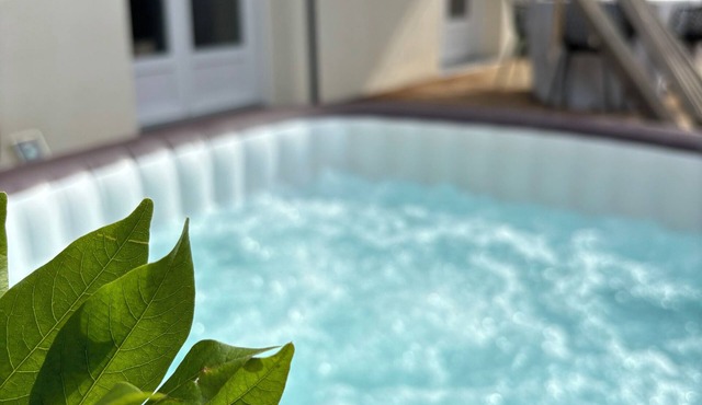 Detached house with jacuzzi