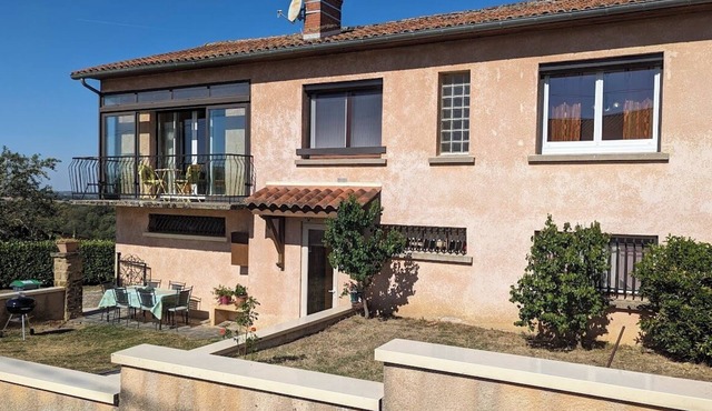 Detached house 25 minutes from the center of Albi.