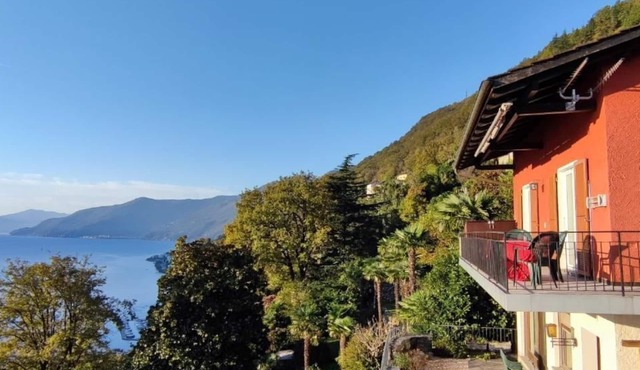 Detached holiday home with top views