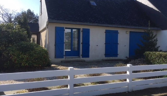 Detached house 300 meters from the Mine d'Or beach.