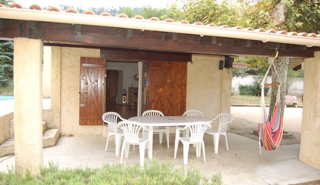 Detached house at the foot of the hill