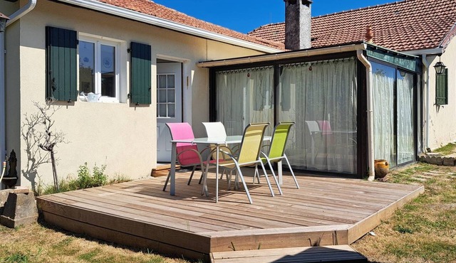 Detached house for 6 people with enclosed garden