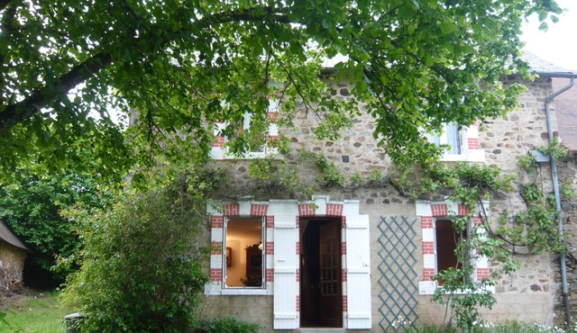 Detached house with garden - Rated 3-star furnished holiday home.