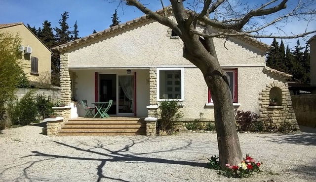 Detached house Provencal village - 84150 VIOLES