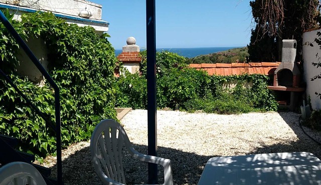 Detached house with sea view, garden and pergola, near Collioure