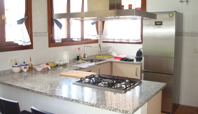 Detached house with garden for several families near the beaches