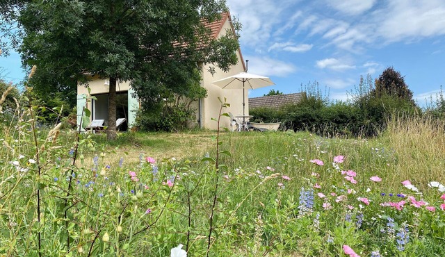 Detached House With Outdoor Bath hot tub in Private Garden