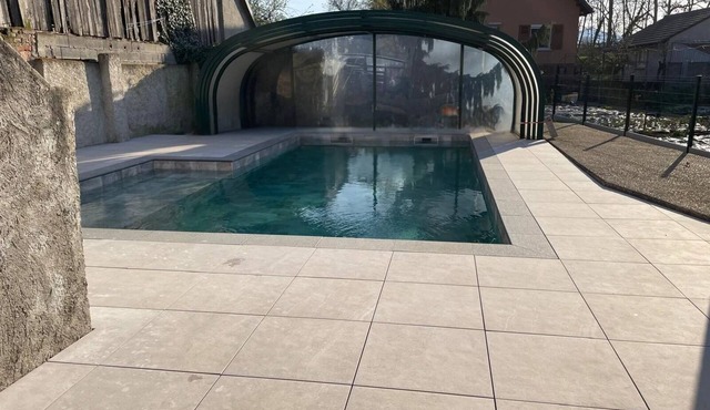 DETACHED HOUSE WITH POOL