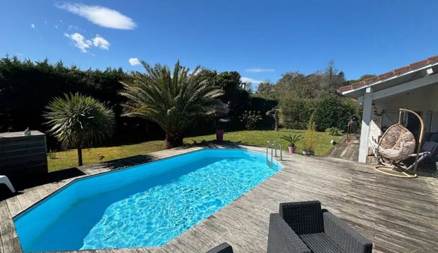 Detached house with pool in Tosse, South Landes.