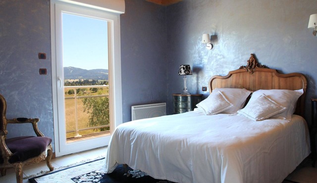 Detached house with unobstructed view of Les Rousses.