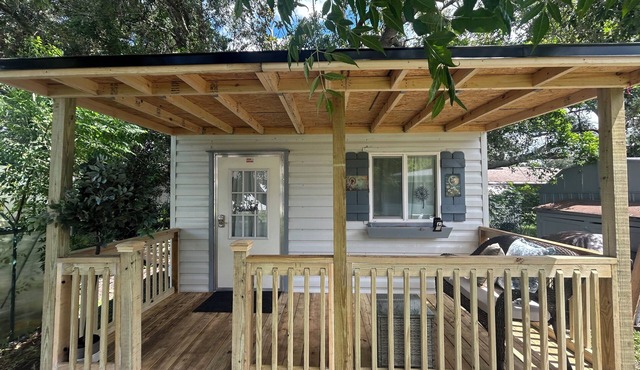 Detached Room with AC in Suburbia.