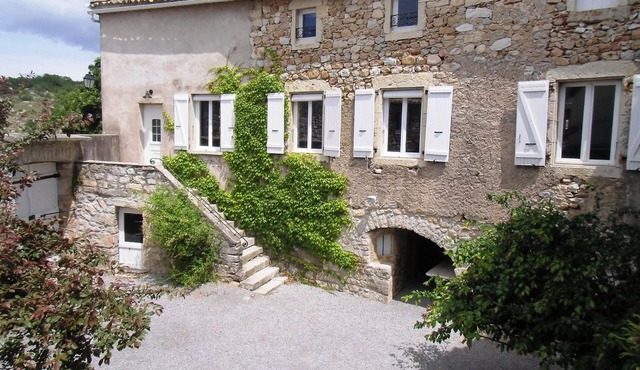 Detached stone house for 8/10 people near the river Chassezac