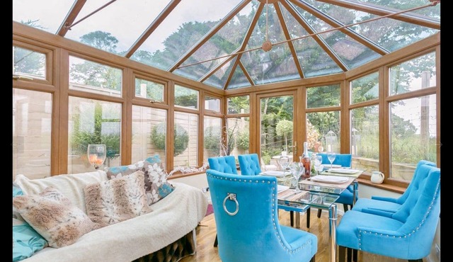 Detached Thatched cottage in a truly magical setting sleeps up to 6 persons