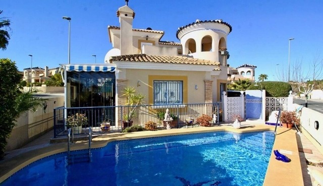 Detached Villa with private pool VT-504665-A
