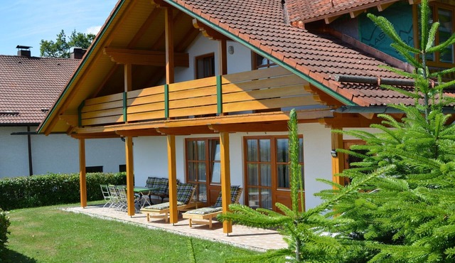 Detached vacation home with three bedrooms and balcony in Windorf