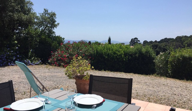 Detached villa, 3 bedrooms, superb sea view, quiet, golf st tropez
