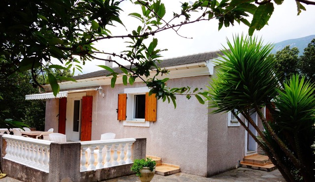 Detached villa in a small hamlet of Cap Corse for 2/5 people