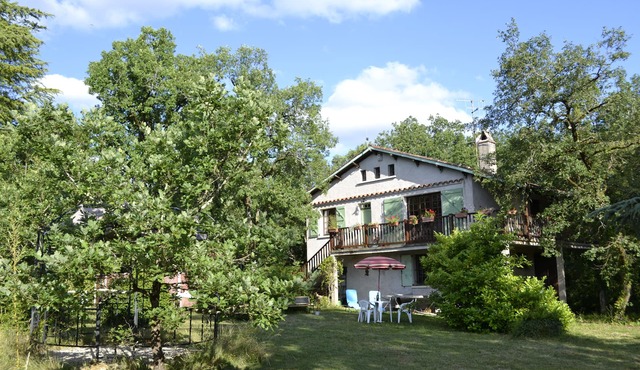 Detached villa on a viewpoint. Pets welcome