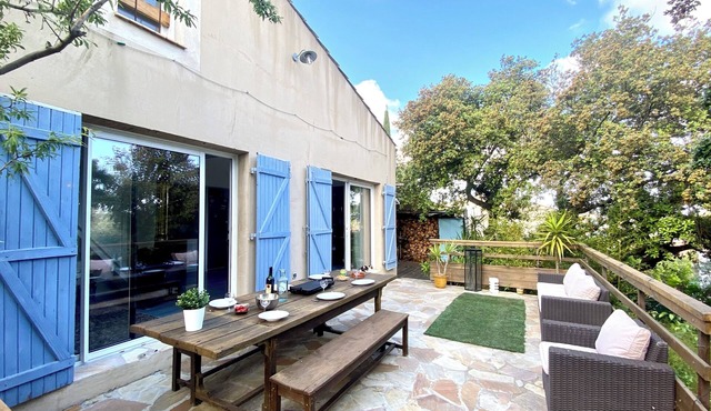 Detached villa with garden terraces jacuzzi 15' Montpellier and beaches