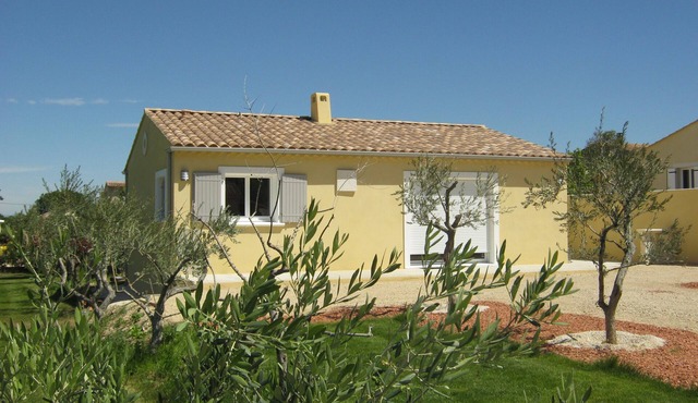 Detached villa with * rating and air conditioning and views of the Luberon
