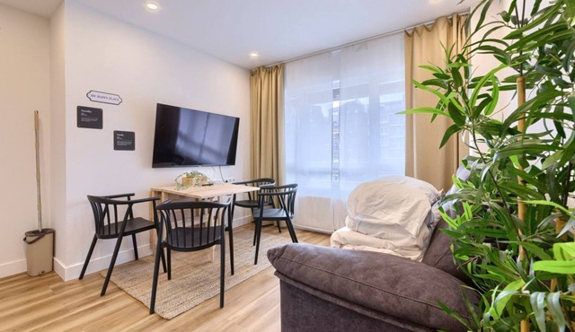 Deustown apartments for 6