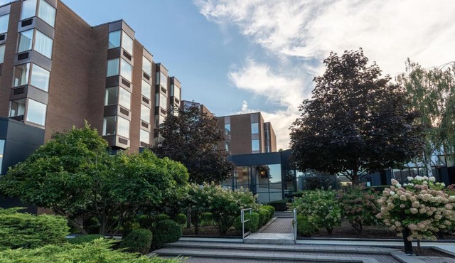 DEV Hotel and Conference Centre