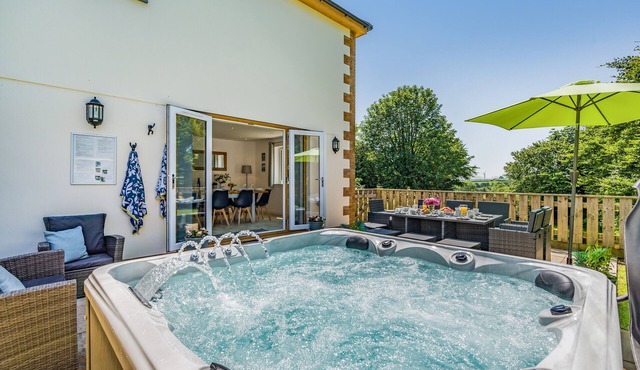 Devon House - Five Bedroom House, Sleeps 10