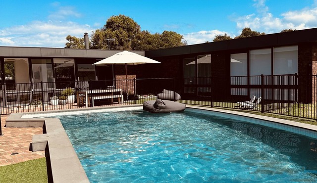 Devonlea Olive Groven4br Home with pool on 8acres- next door to The Cups Estate