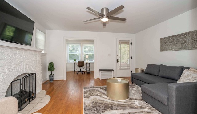 Devou Park Cottage 1